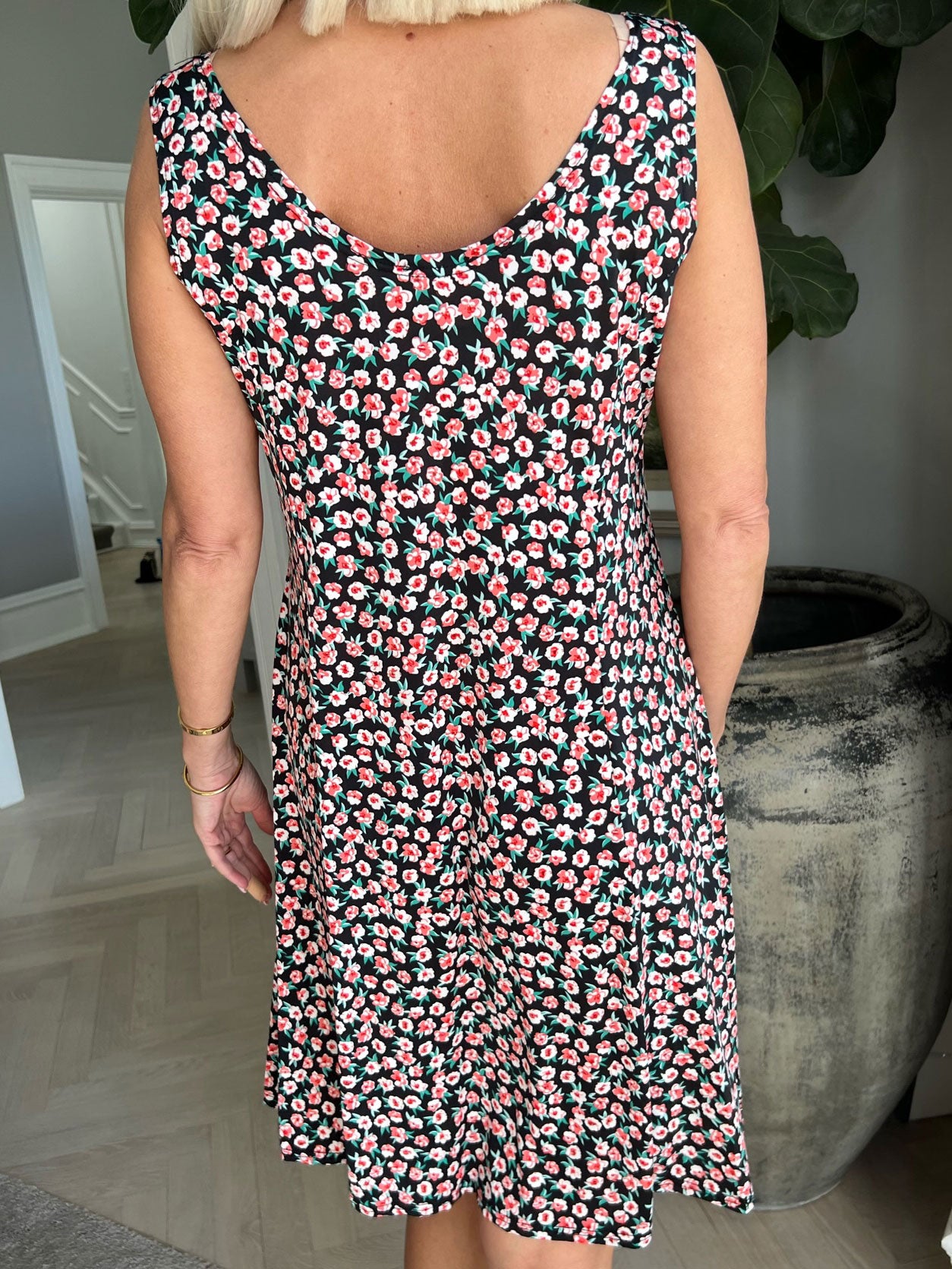 Maj Small Flower - Sød elastisk sommerkjole i blomsterprint